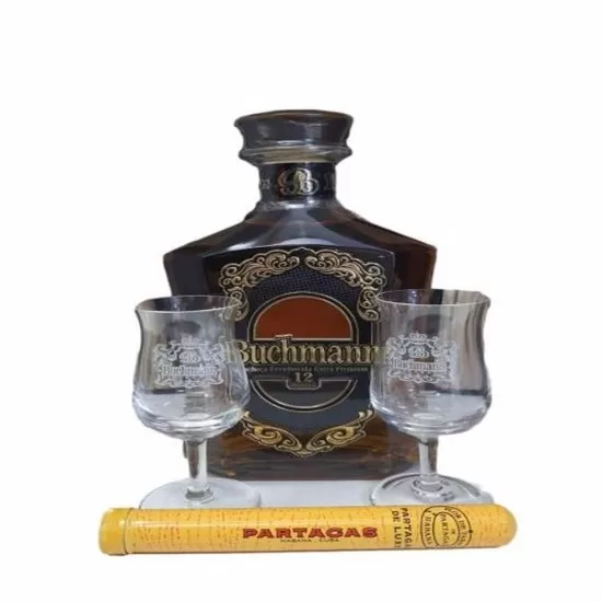 Cachaça Buchmann 12 Anos Extra Premium Com Charuto 700ML